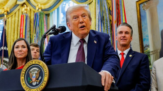 ηπα-ο-τραμπ-διέψευσε-φήμες-για-την-υγεί-563793682