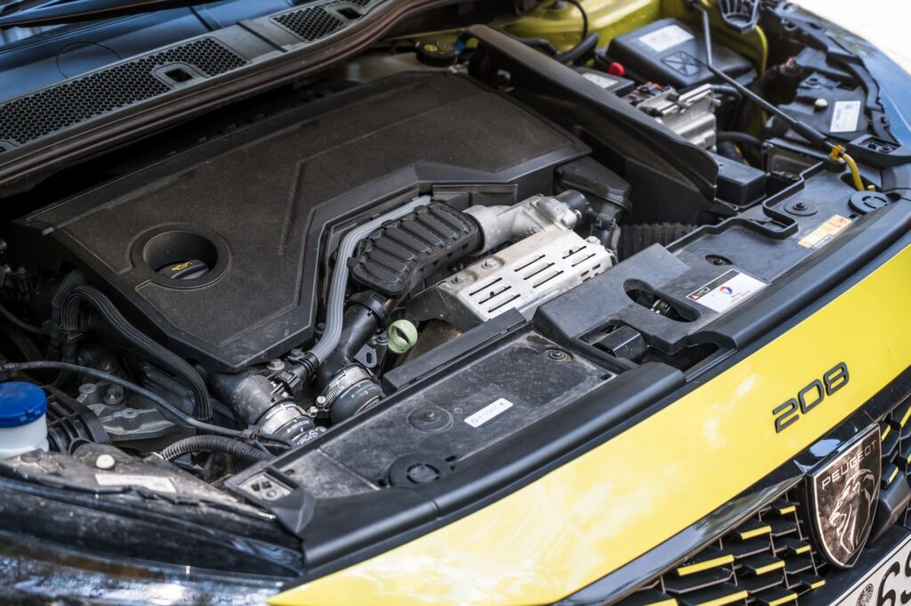 Συγκριτική δοκιμή: MG3 Hybrid+ – Peugeot 208 Hybrid 145 – Toyota Yaris Hybrid 130-16