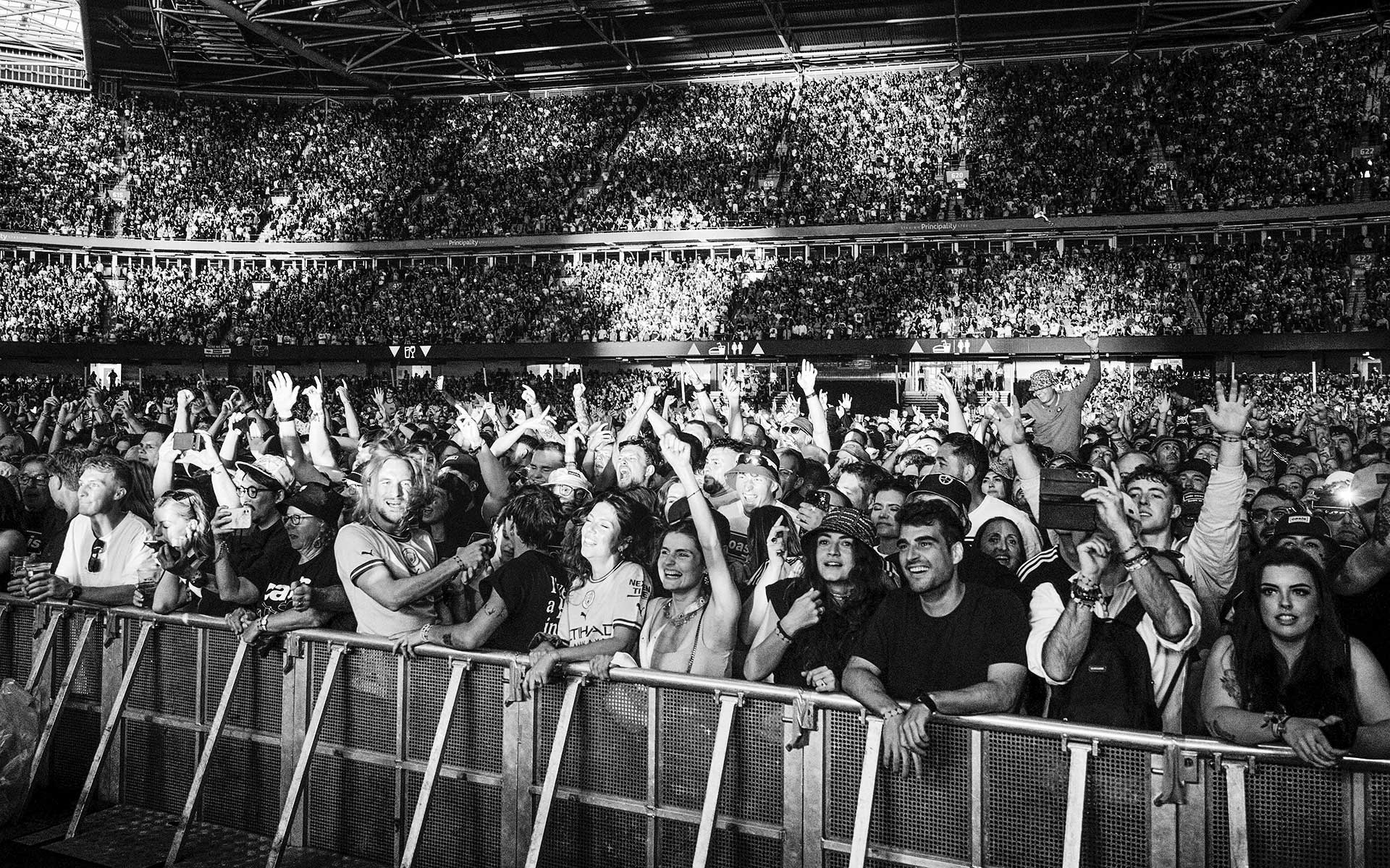 Είδαμε live τους Oasis και καταλάβαμε γιατί «σπάνε» καρδιές και ταμεία-2