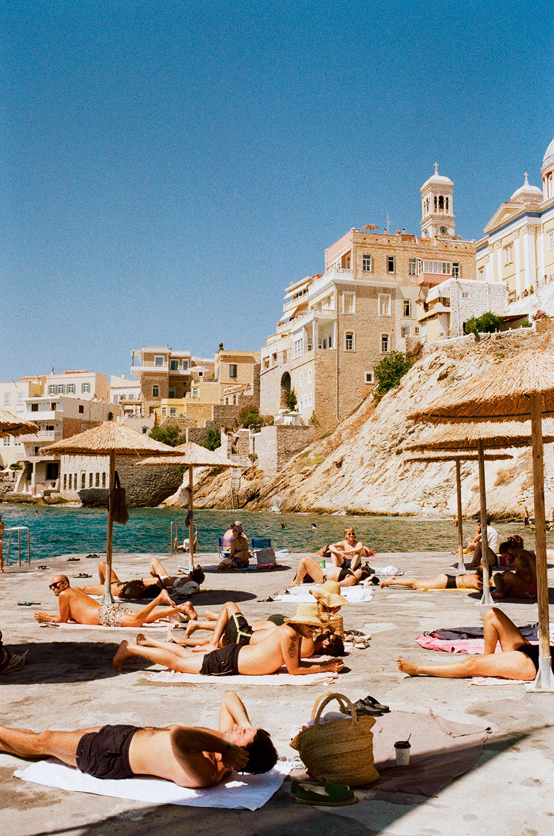 «Πώς τα περάσατε;»: 20 μικρές ιστορίες διακοπών-1