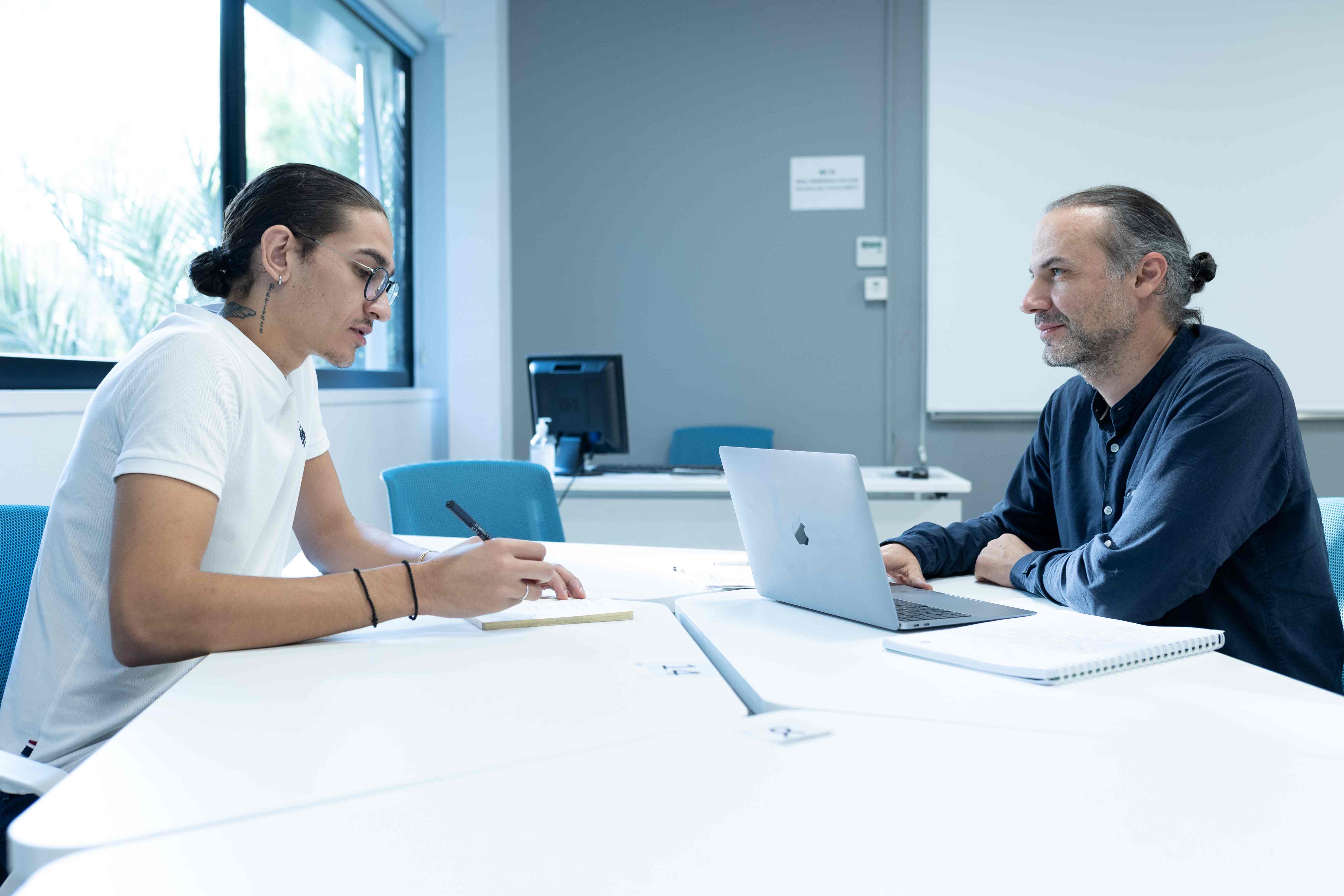 9 +1 παράγοντες που κάνουν μια φοιτητική εμπειρία  ποιοτική και ολοκληρωμένη-3