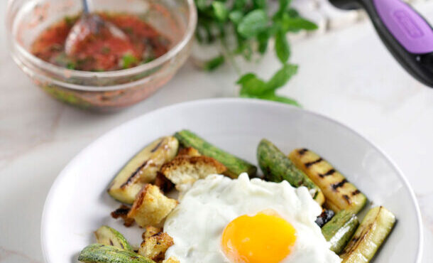 αυγά-μάτια-με-κολοκυθάκια-563789776