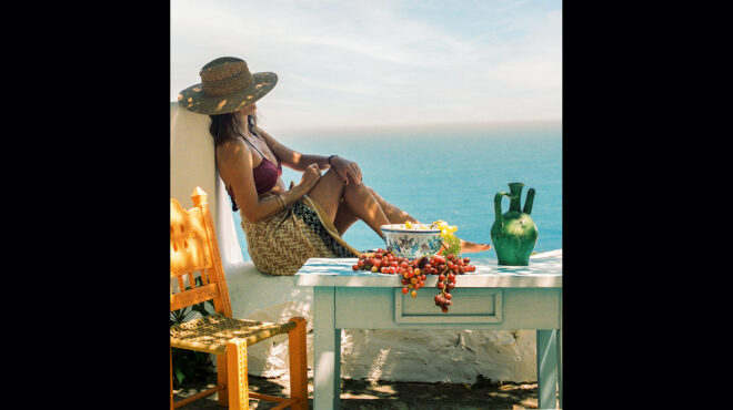 τρώνε-σταφύλια-οι-σκαντζόχοιροι-563833372