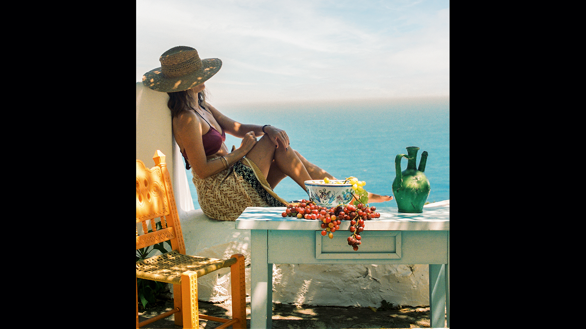 τρώνε-σταφύλια-οι-σκαντζόχοιροι-563833372