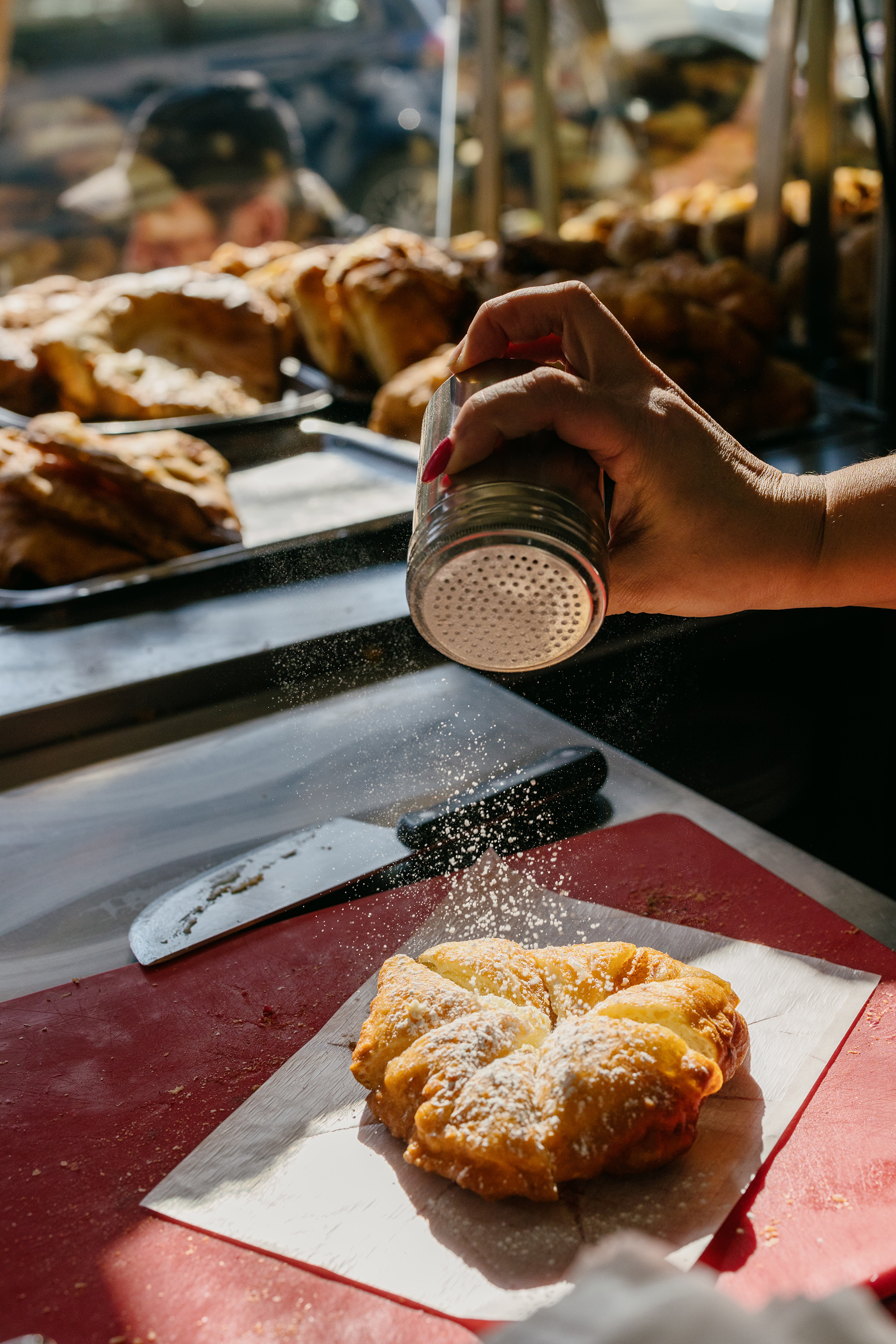 Ποντσίκ και πιροσκί στη Χαλκέων: η πιο νόστιμη ουρά της πόλης-3