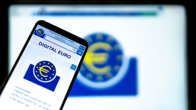 το-ψηφιακό-ευρώ-πάνω-από-τα-τραπεζικά-σ-563807467