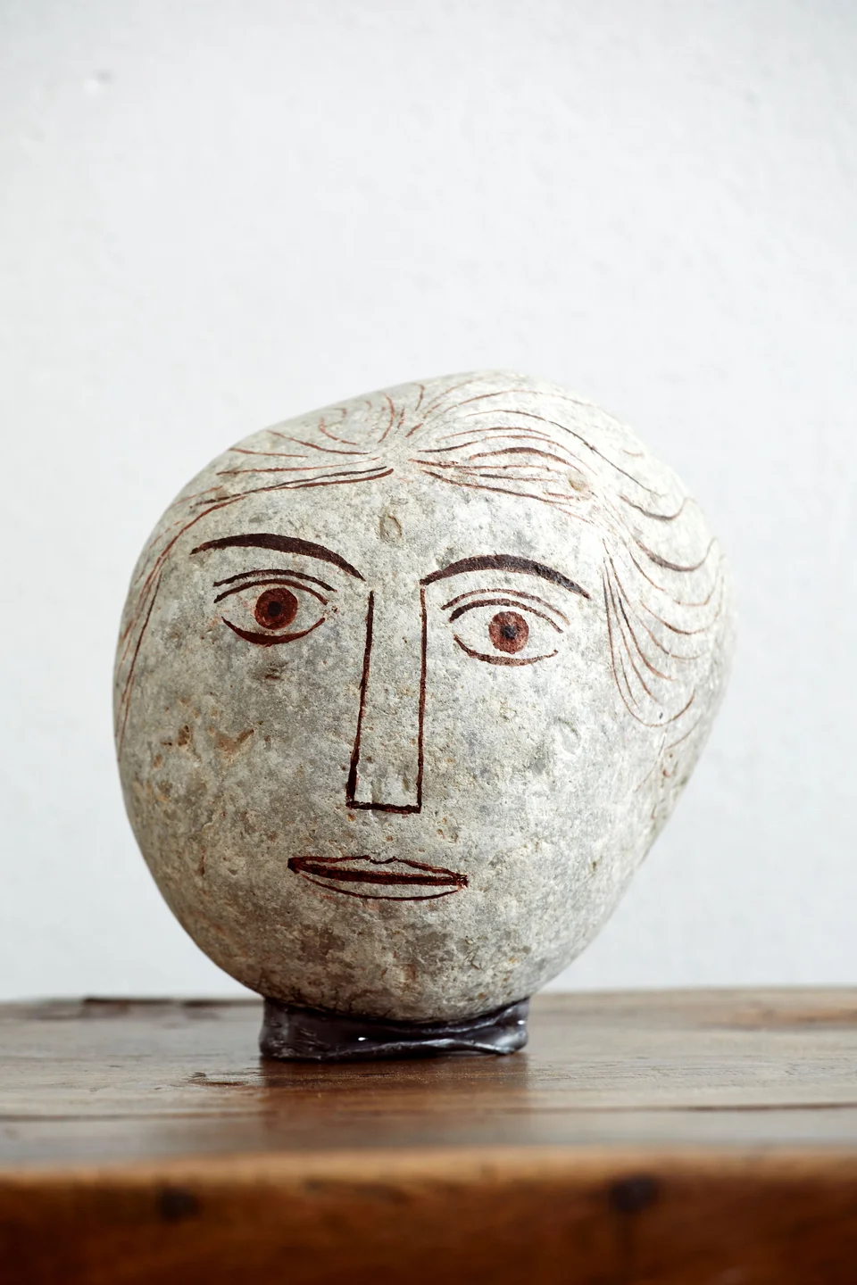 Τέχνη εν σμικρώ σε λίθους. Μια ωραία έκθεση στο ατελιέ Νικολάου στην Αίγινα-3