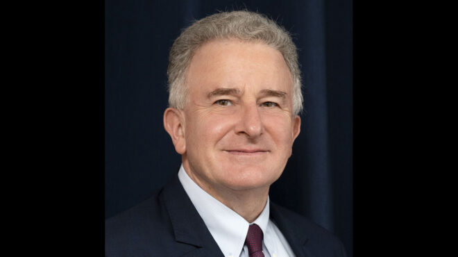 νικολά-τενζέρ-στην-κ-η-κρίση-στη-γαλλ-563807425