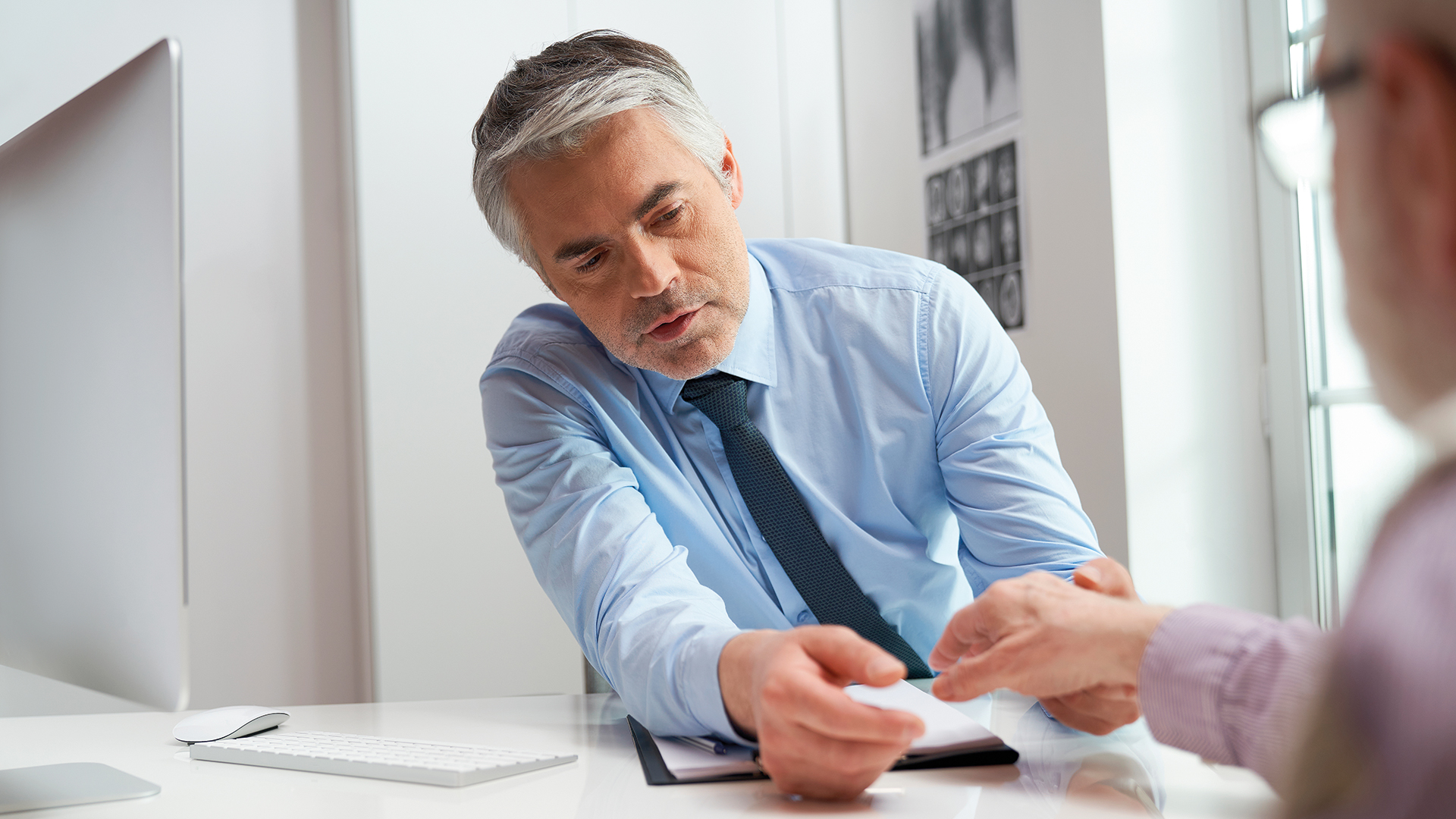 τι-είναι-η-θεραπεία-χεριών-563831437