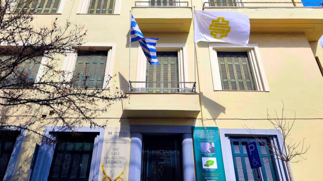 ο-συγγραφέας-τζέφρι-σίγκερ-μας-περιμέ-563800375