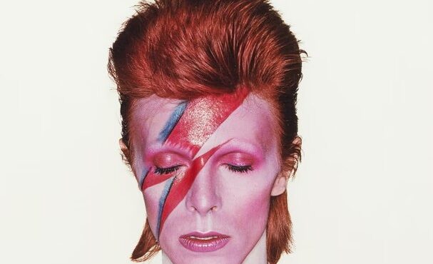 ντέιβιντ-μπόουι-το-εξώφυλλο-του-aladdin-sane-θα-γ-563828500