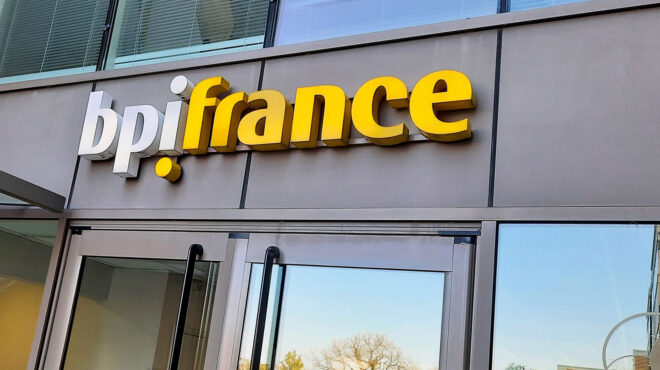 παγιδευμένη-ανάμεσα-σε-ηπα-και-κίνα-βρ-563841295