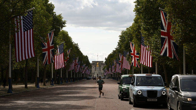 βασιλική-υποδοχή-για-τον-τραμπ-στη-βρε-563817496