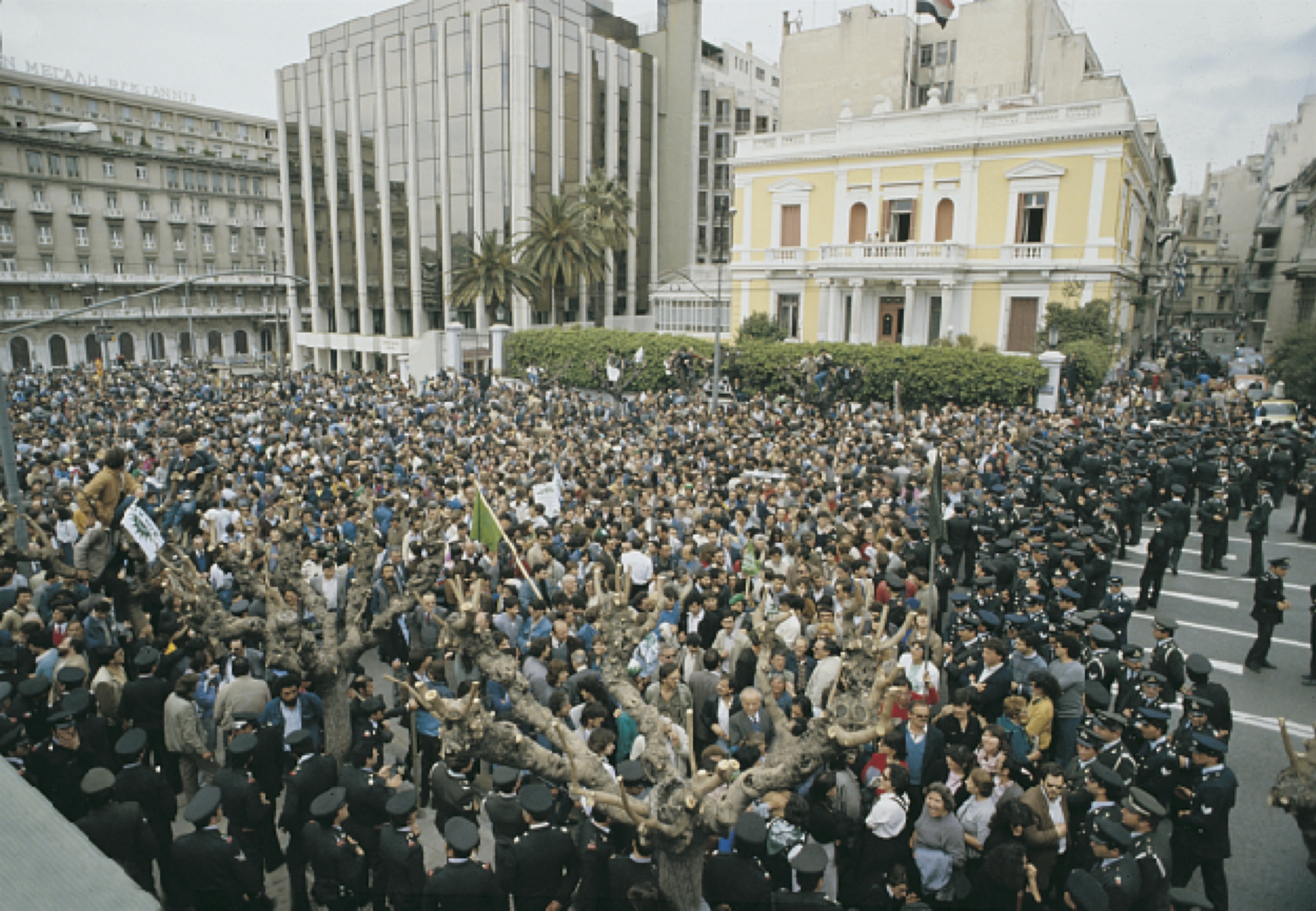 Η επεισοδιακή εκλογή Σαρτζετάκη στην Προεδρία-3