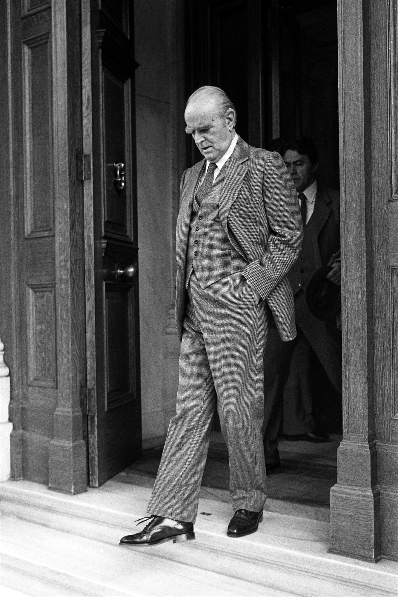 Απόλυτος πολιτικός αιφνιδιασμός από τον Α. Παπανδρέου-3