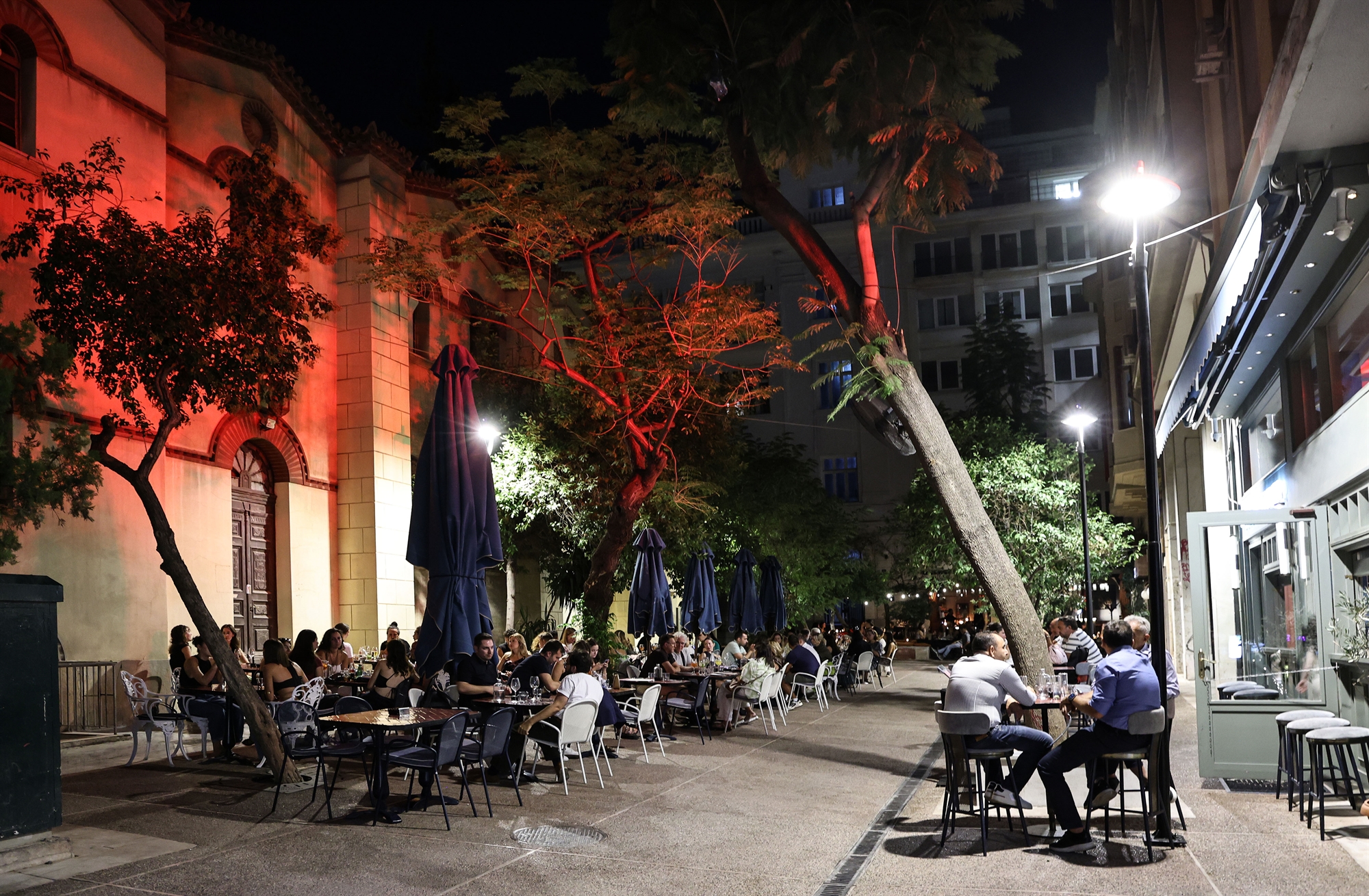 Μήπως χρειάζονται ρύθμιση τα νέα φώτα της πόλης;-3