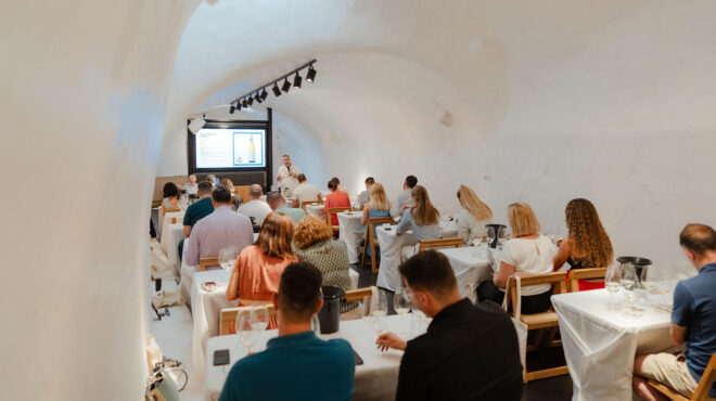 η-βεντέμα-της-σαντορίνης-ξαναζεί-στη-selene-563831539