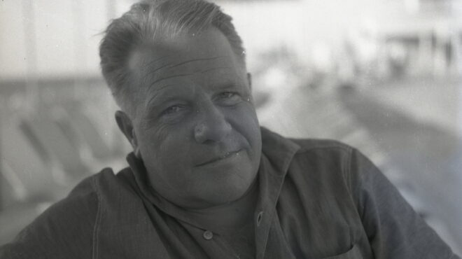 νέα-βιογραφία-αποκαλύπτει-άγνωστες-π-563806681