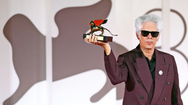 τζιμ-τζάρμους-στην-κ-οι-παύσεις-είν-563803597