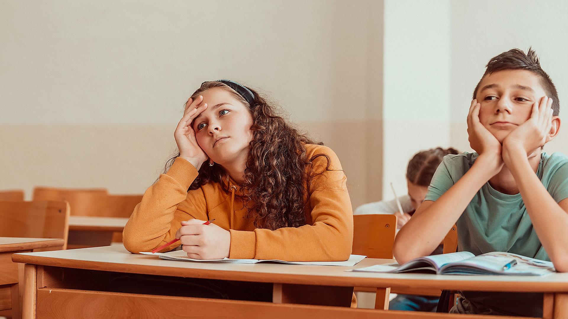 Η «κοπτοραπτική» στις ώρες διδασκαλίας, η χρήση νέας τεχνολογίας και το… σασπένς-1