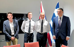 Γαύδος καλεί Λονδίνο-1