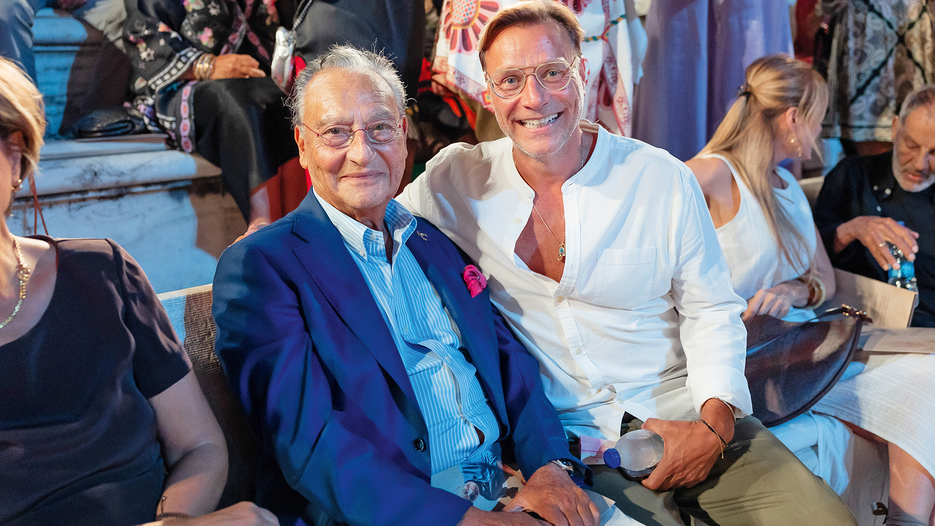 Χαρισματικός Μίνως Μάτσας με ρεμπέτικα, φάδος, μπλουζ σε κατάμεστο Ηρώδειο-2