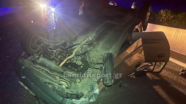 Τροχαίο δυστύχημα στην Αθηνών – Λαμίας: Ενας νεκρός και δύο τραυματίες σε σύγκρουση Ι.Χ. με νταλίκα [φωτογραφίες]-1