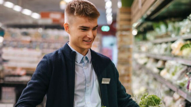 ετήσια-αύξηση-του-μέσου-μισθού-κατά-546-563791579