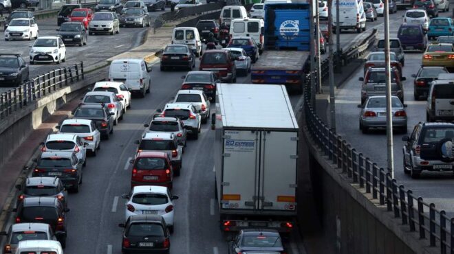 κίνηση-στους-δρόμους-προβλήματα-σε-κη-563821951