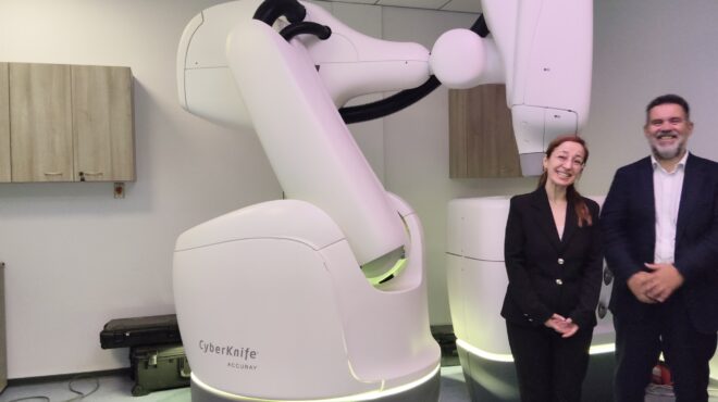 στις-επάλξεις-το-διαμάντι-της-ακτινο-563804527