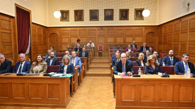 βουλή-εξελέγη-το-προεδρείο-της-εξετασ-563813722