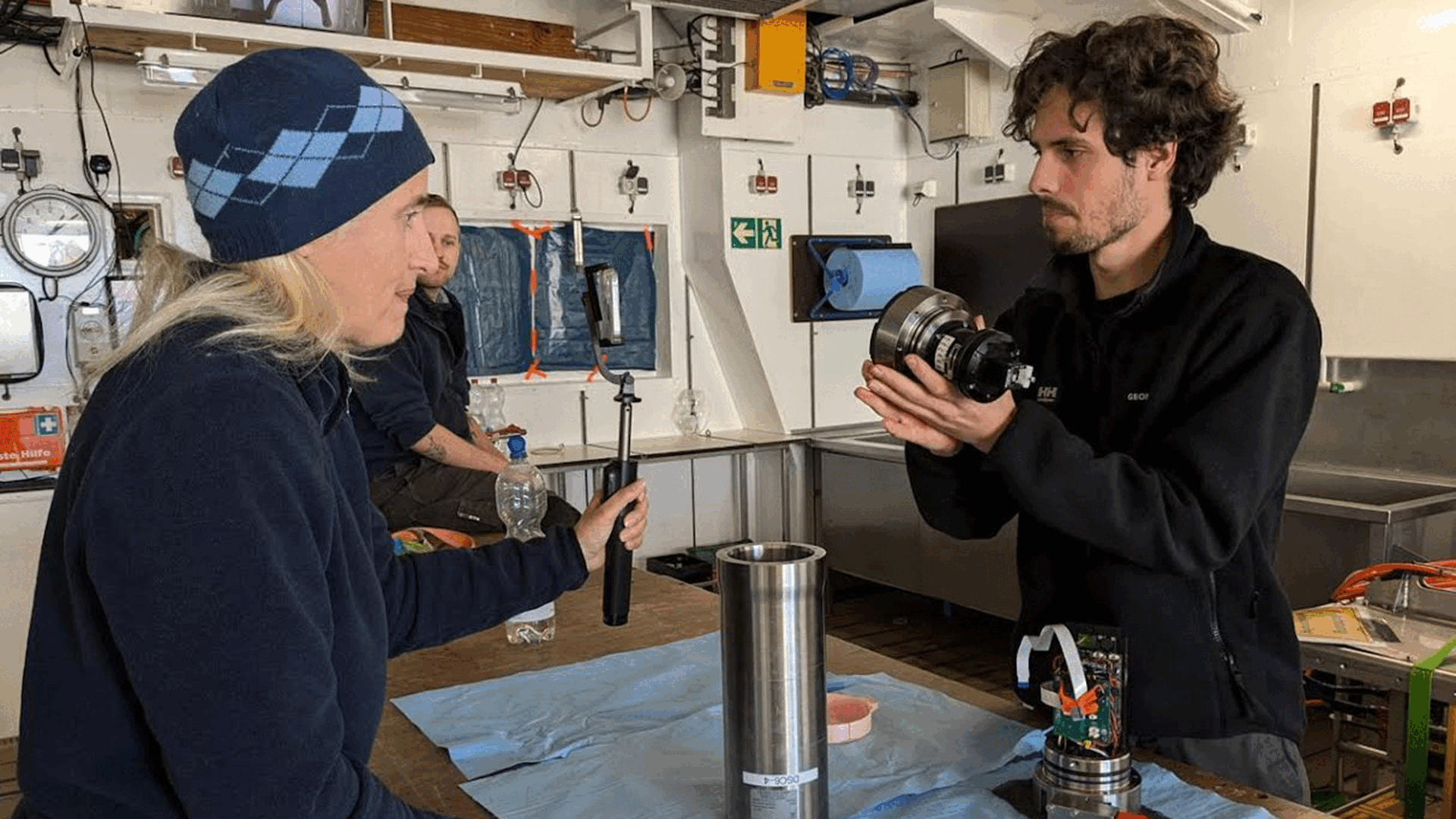 πώς-λύσαμε-το-αίνιγμα-των-28-000-σεισμών-στ-563831023