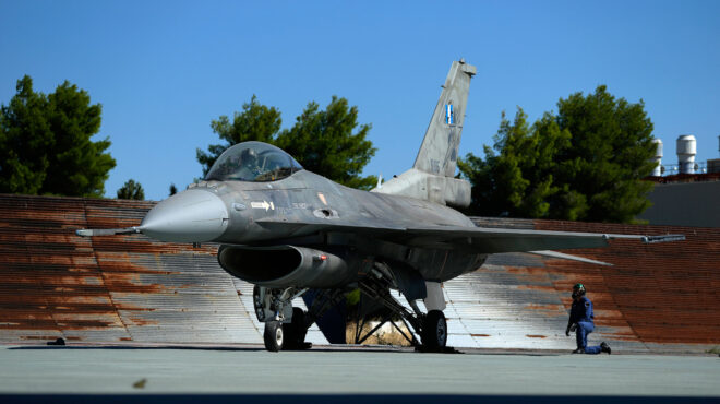εαβ-παραδόθηκε-το-42ο-f-16-viper-της-πολεμικής-αε-563828674