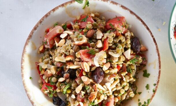 φακές-σαλάτα-με-ταχίνι-και-κύμινο-563803468