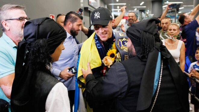 κουγιουμτσίδης-με-ποντιακές-λύρες-κα-563818054