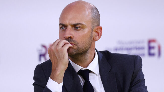 γαλλία-διακόπτει-την-αντιτρομοκρατι-563821906