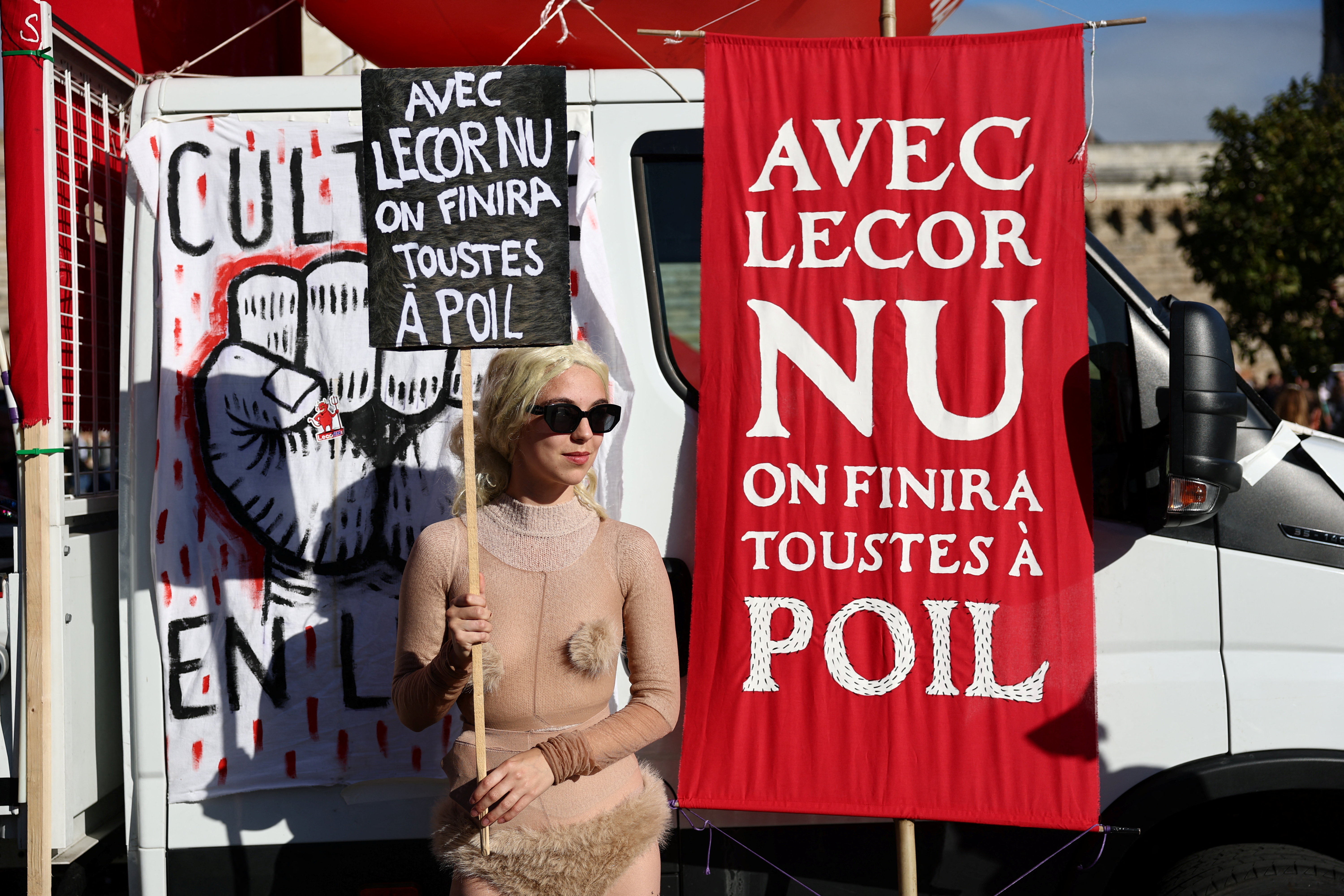 Σε απεργιακό κλοιό η Γαλλία – Εκτιμήσεις για πάνω από 900.000 διαδηλωτές στους δρόμους-5