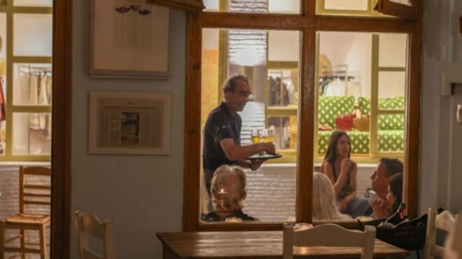 telly-ένα-μπαρ-στην-αντίπαρο-που-χτίστηκε-μ-563801260