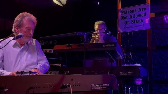 πέθανε-ο-ρικ-ντέιβις-τραγουδιστής-και-563801677