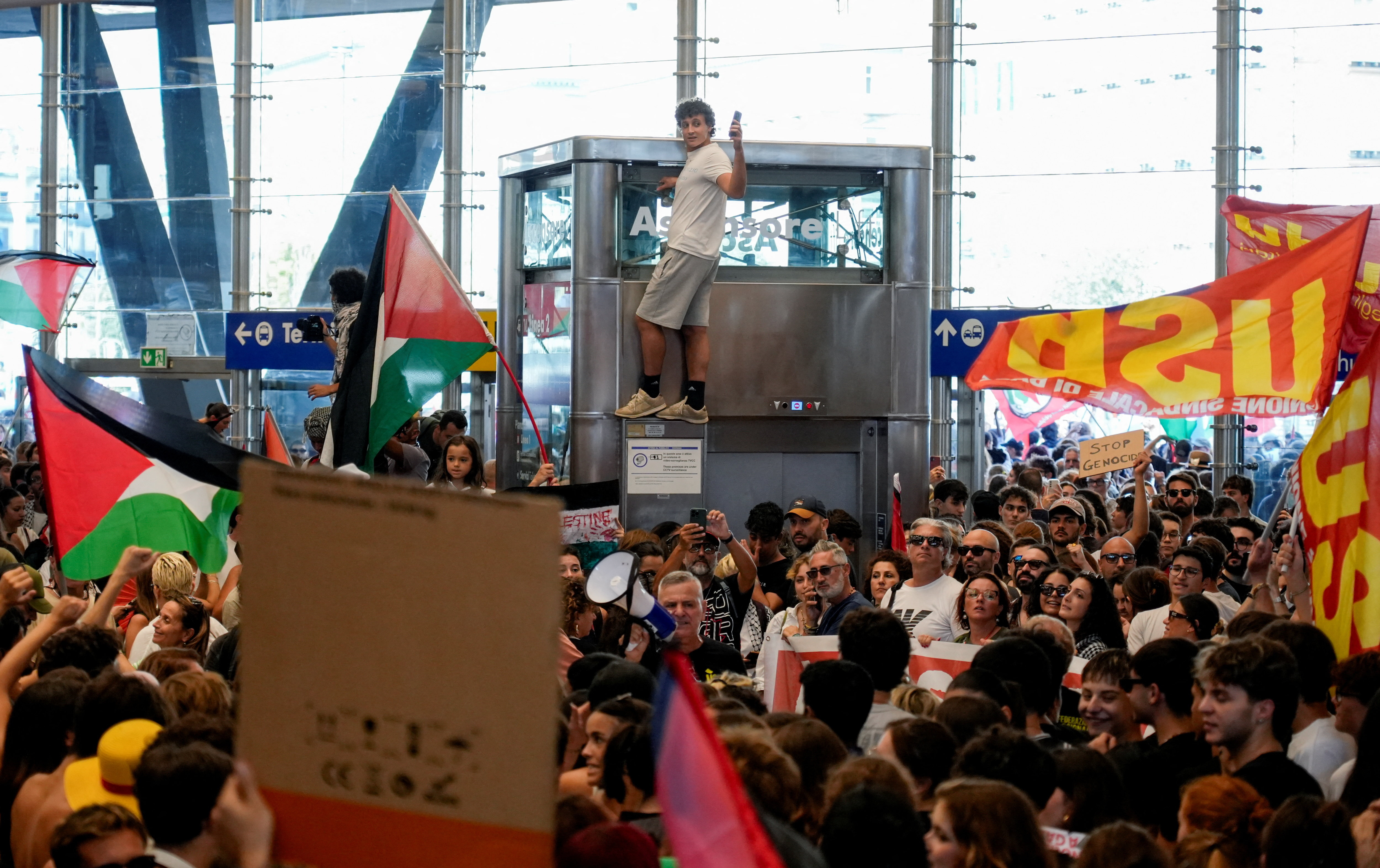 Ιταλία: Διαδηλώσεις υπέρ των Παλαιστινίων σε 80 πόλεις-3