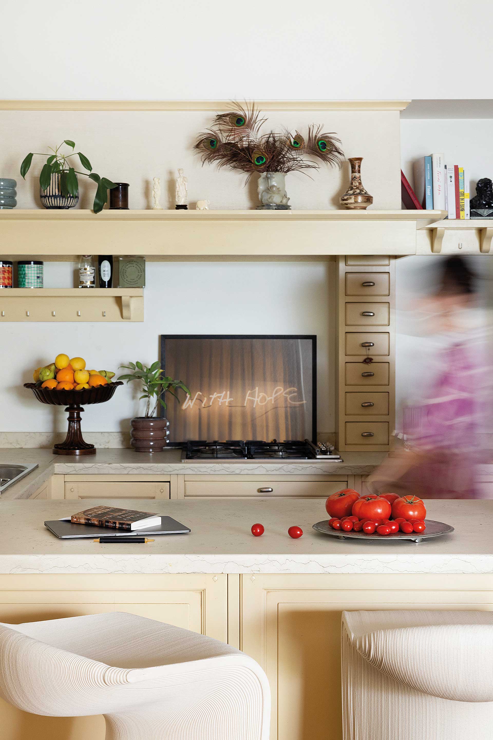 Ενα διαμέρισμα στο Κολωνάκι που αποθεώνει το προσωπικό στυλ-5