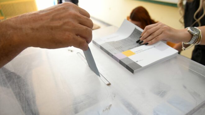 ερευνα-mrb-για-2-στους-3-πολίτες-της-αττικής-563808172