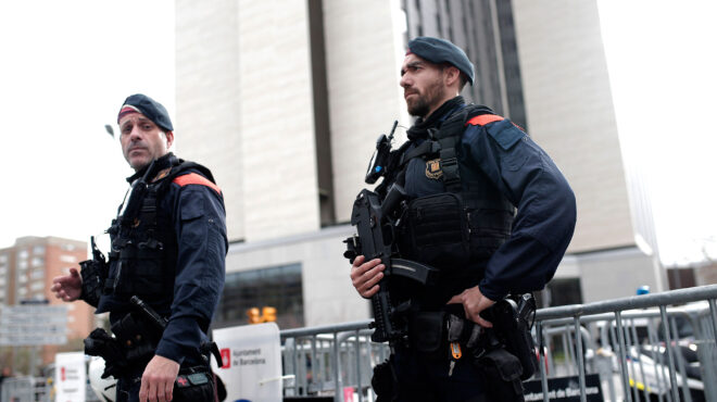 βαρκελώνη-ενας-ανήλικος-νεκρός-κι-ένα-563803834