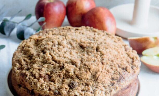 κέικ-μπαχαρικών-με-γέμιση-από-καραμελ-563803447