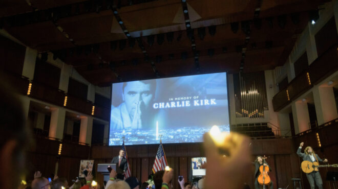 ο-τραμπ-ρίχνει-νερό-στον-μύλο-της-πόλ-563813719