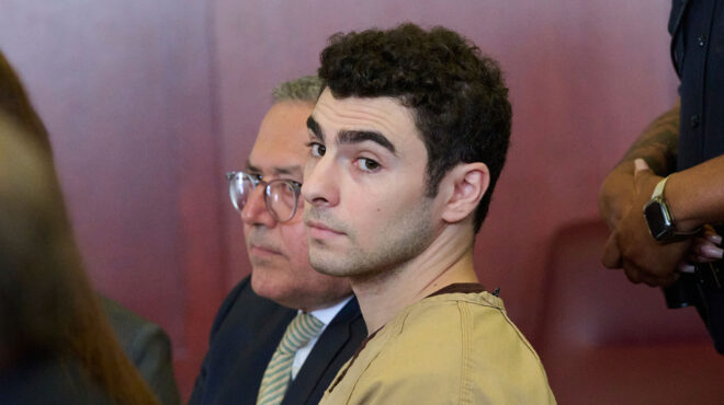 δολοφονία-ceo-στο-μανχάταν-το-δικαστήρι-563817715