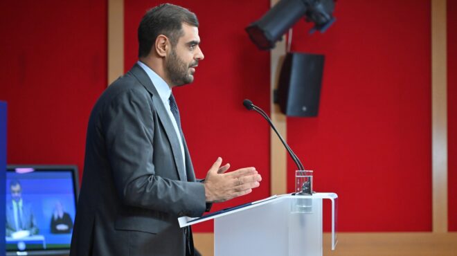 μαρινάκης-80-νέοι-ελεγκτές-εναέριας-κυκ-563842039