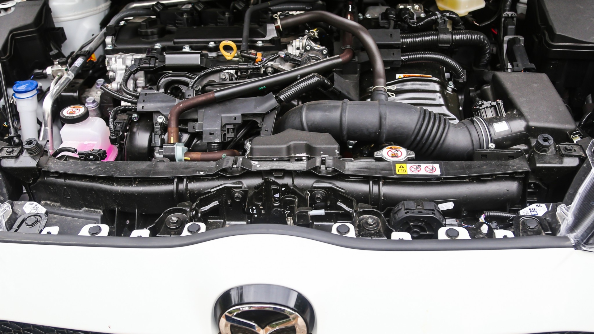 «Δοκιμάζουμε το Mazda 2 Hybrid»-3