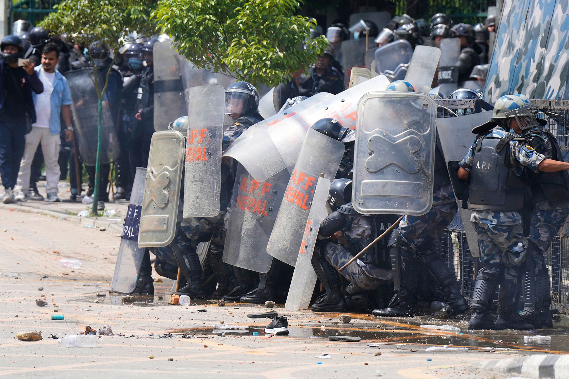 Νεπάλ: Τουλάχιστον 16 νεκροί σε αντικυβερνητικές διαδηλώσεις-1