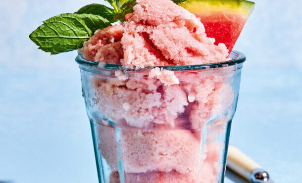 πανεύκολο-παγωτό-καρπούζι-563830855